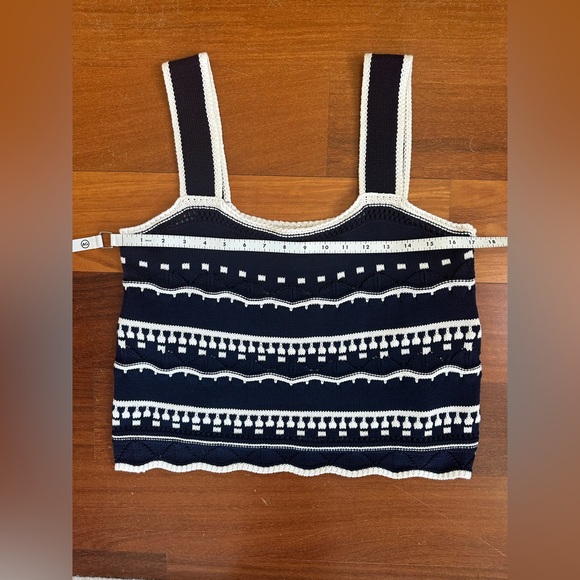 Entro Savannah Crochet Tank in Navy. Size Large. - Picture 5 of 8